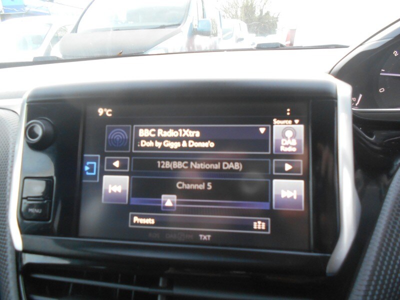 Used Peugeot 2008 2015 for sale - 76029957: Photo 27