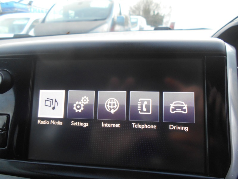 Used Peugeot 2008 2015 for sale - 76029957: Photo 28