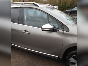 Used Peugeot 2008 2015 for sale - 76029957: Photo