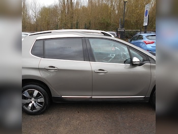 Used Peugeot 2008 2015 for sale - 76029957: Photo