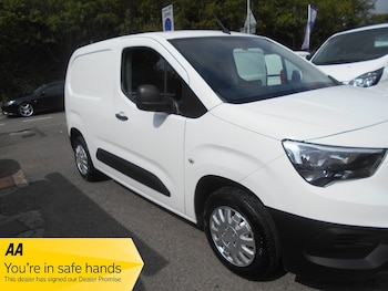 Used Vauxhall Combo 2020 for sale - 76029928: Photo 2