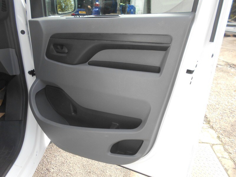 Used Vauxhall Vivaro 2019 for sale - 76386973: Photo 24