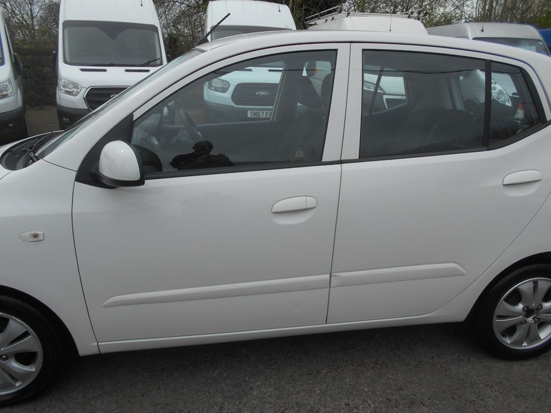 Used Hyundai i10 2014 for sale - 78182316: Photo 14