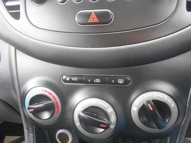 Used Hyundai i10 2014 for sale - 78182316: Photo 28