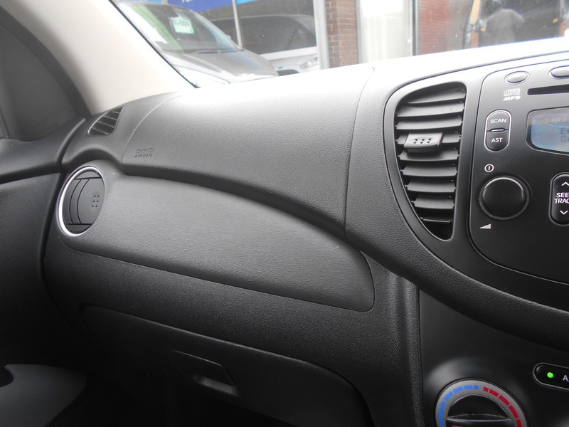 Used Hyundai i10 2014 for sale - 78182316: Photo 31