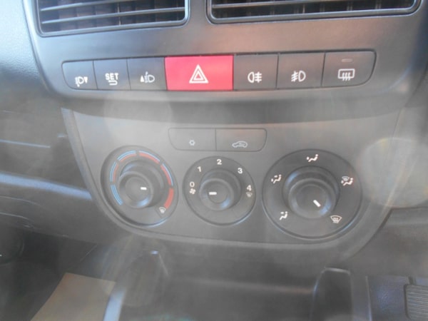 Used Vauxhall Combo 2016 for sale - 74238335: Photo 29