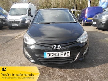 Used Hyundai i20 2013 for sale - 77668098: Photo