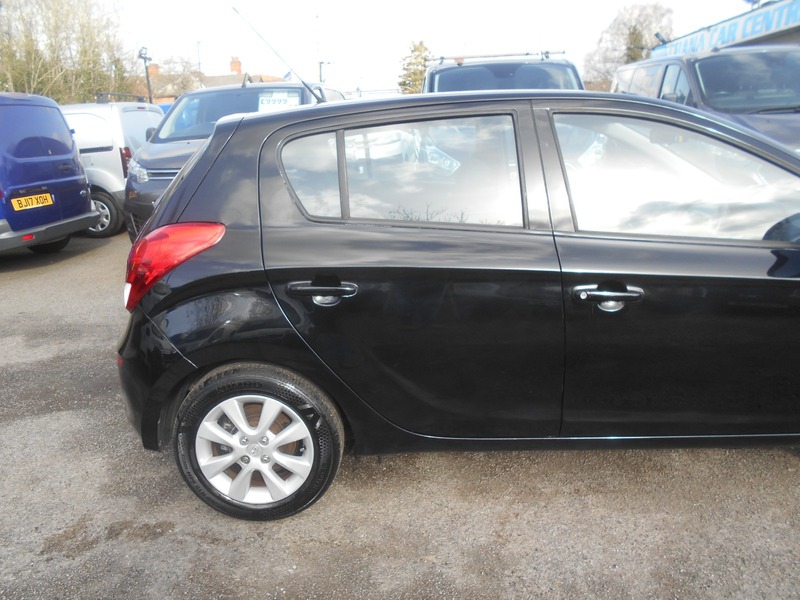Used Hyundai i20 2013 for sale - 77668098: Photo 8