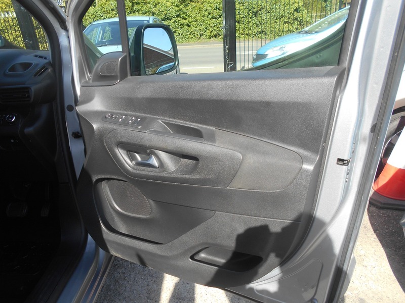 Used Vauxhall Combo Life 2020 for sale - 78145663: Photo 24