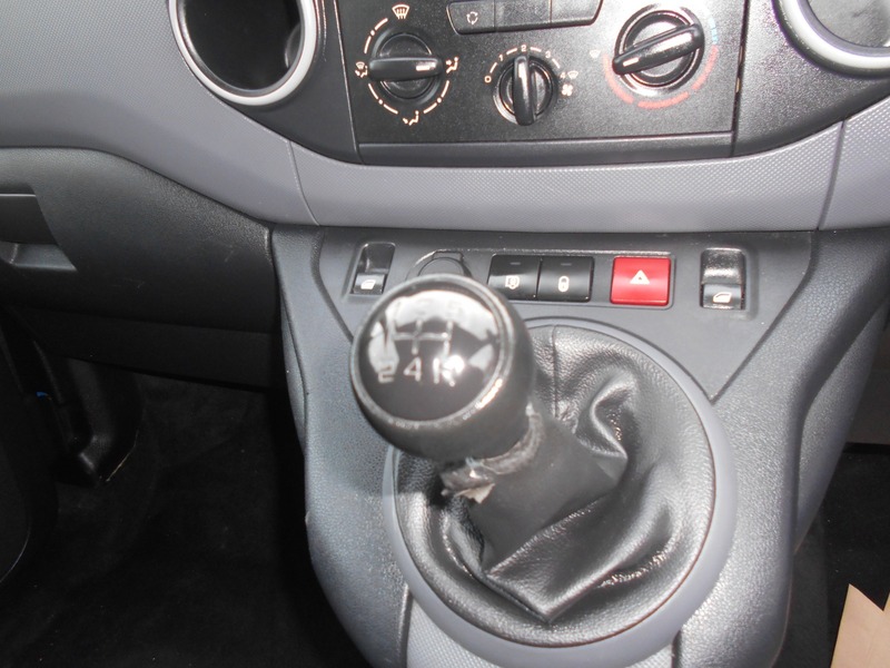 Used Peugeot Partner 2017 for sale - 76029825: Photo 24