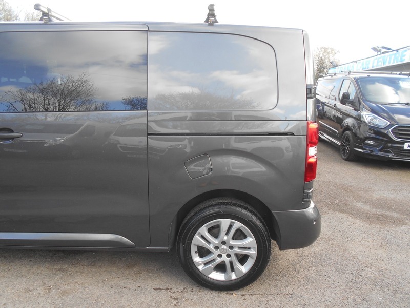 Used Vauxhall Vivaro 2020 for sale - 78083752: Photo 17