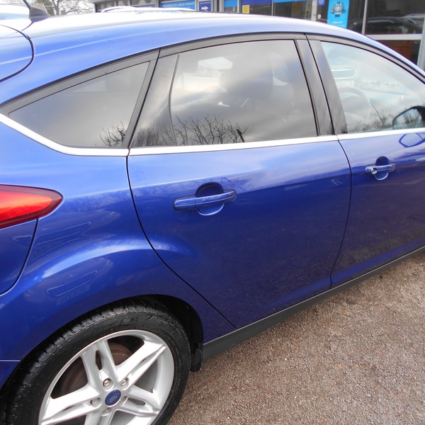 Used Ford Focus 2015 for sale - 76040068: Photo 5
