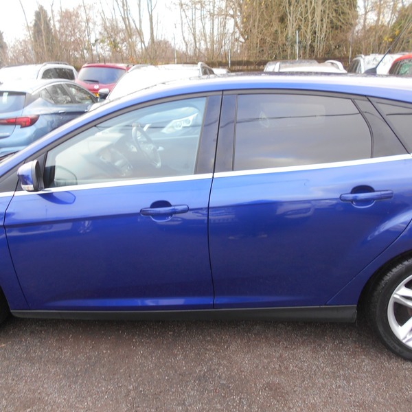 Used Ford Focus 2015 for sale - 76040068: Photo 9
