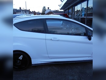 Used Ford Fiesta 2013 for sale - 76029983: Photo