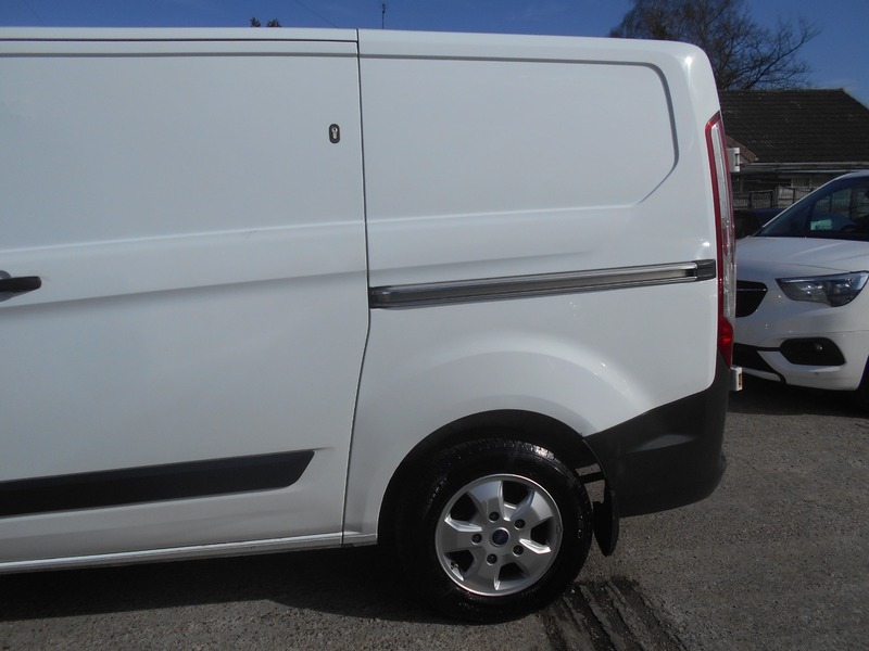 Used Ford Transit Custom 2017 for sale - 77937547: Photo 18