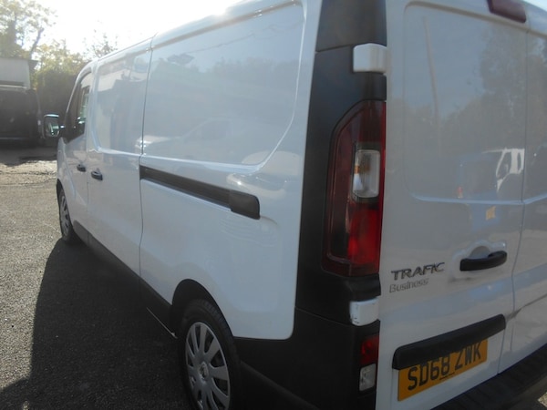 Used Renault Trafic 2018 for sale - 76185868: Photo 17