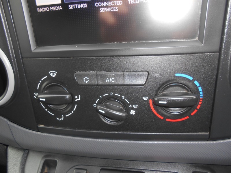 Used Peugeot Partner 2017 for sale - 77766012: Photo 29