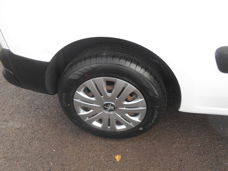 Used Peugeot Partner 2017 for sale - 77766012: Photo 33