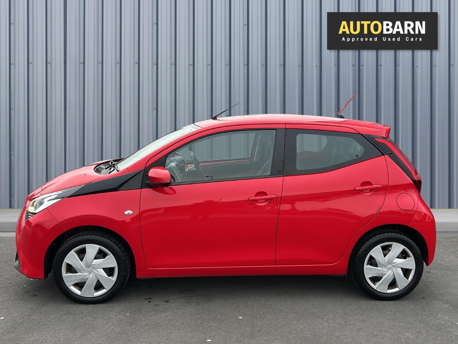 Used Toyota AYGO 2018 for sale - 77641758: Photo 11