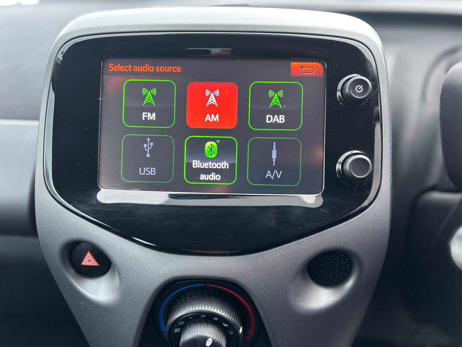 Used Toyota AYGO 2018 for sale - 77641758: Photo 18