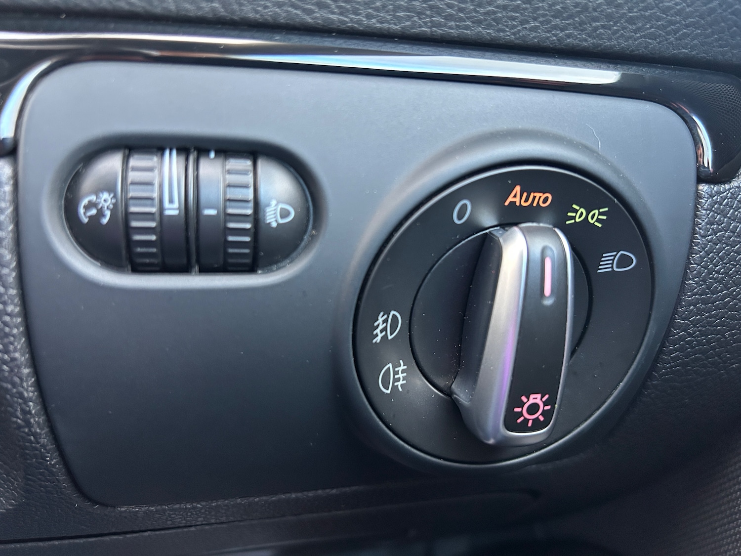 Used Volkswagen Scirocco 2011 for sale - 76386753: Photo 22