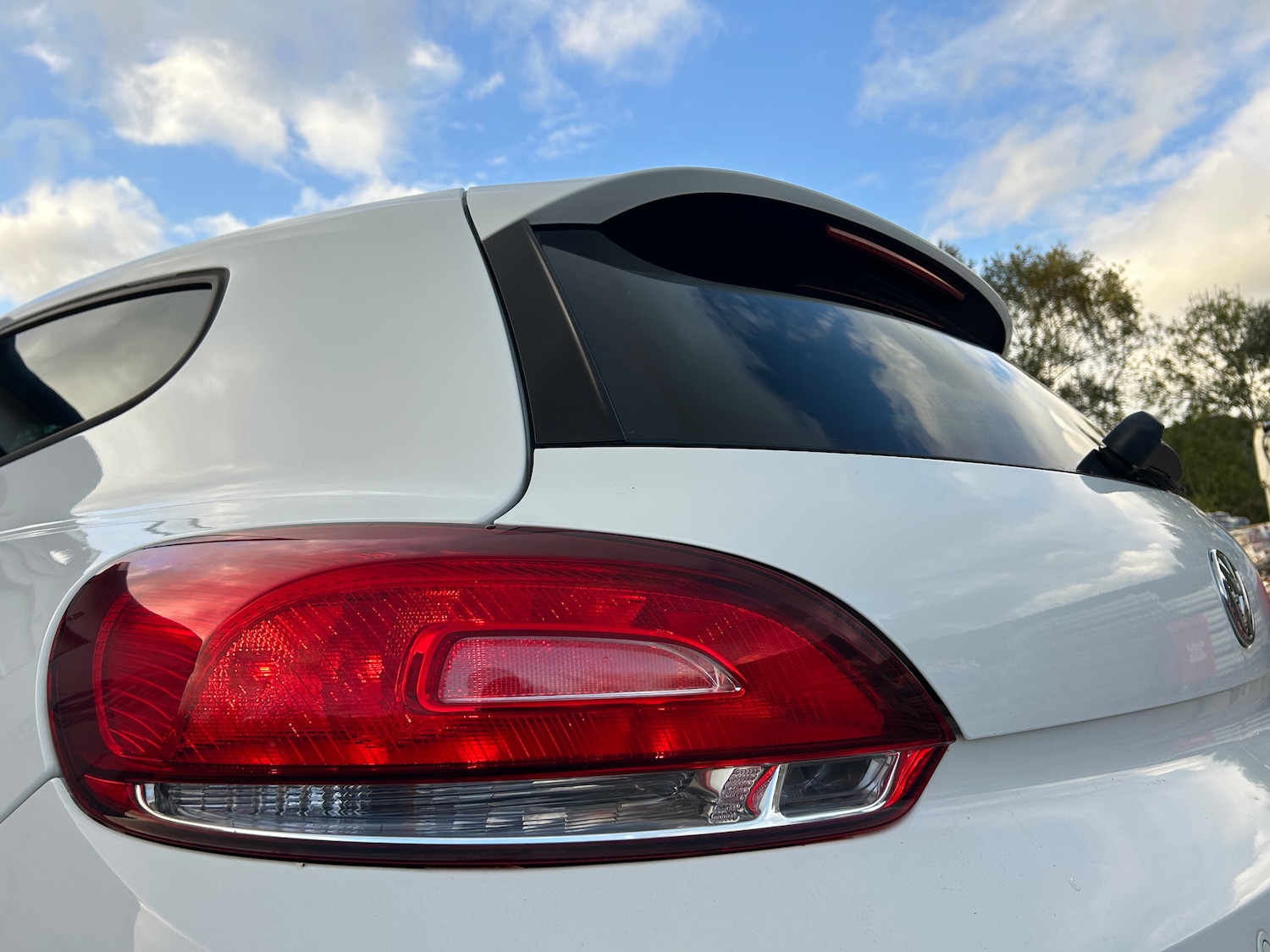 Used Volkswagen Scirocco 2011 for sale - 76386753: Photo 3