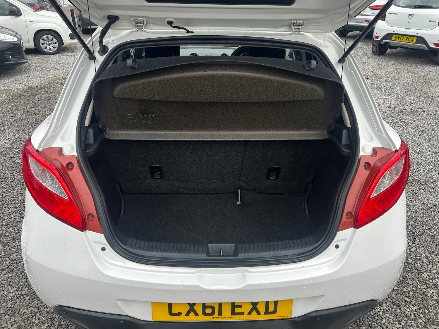 Used Mazda Mazda2 2011 for sale - 77403933: Photo 21