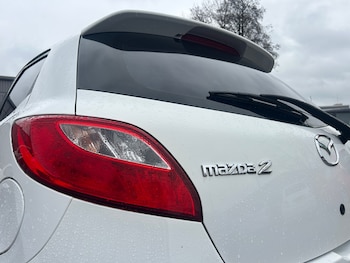 Used Mazda Mazda2 2011 for sale - 77403933: Photo