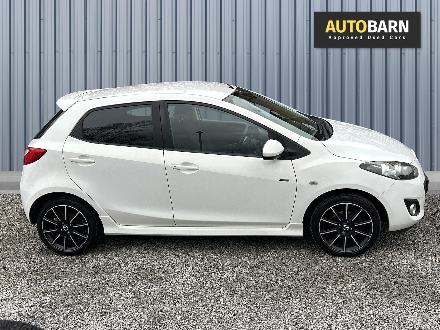Used Mazda Mazda2 2011 for sale - 77403933: Photo 8