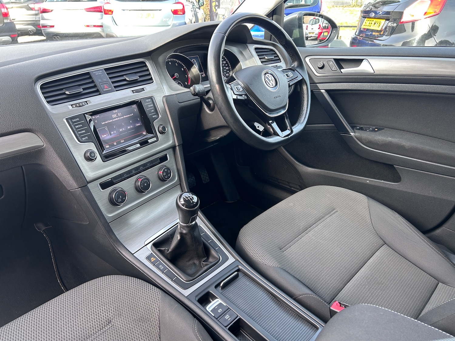 Used Volkswagen Golf 2014 for sale - 77555387: Photo 6