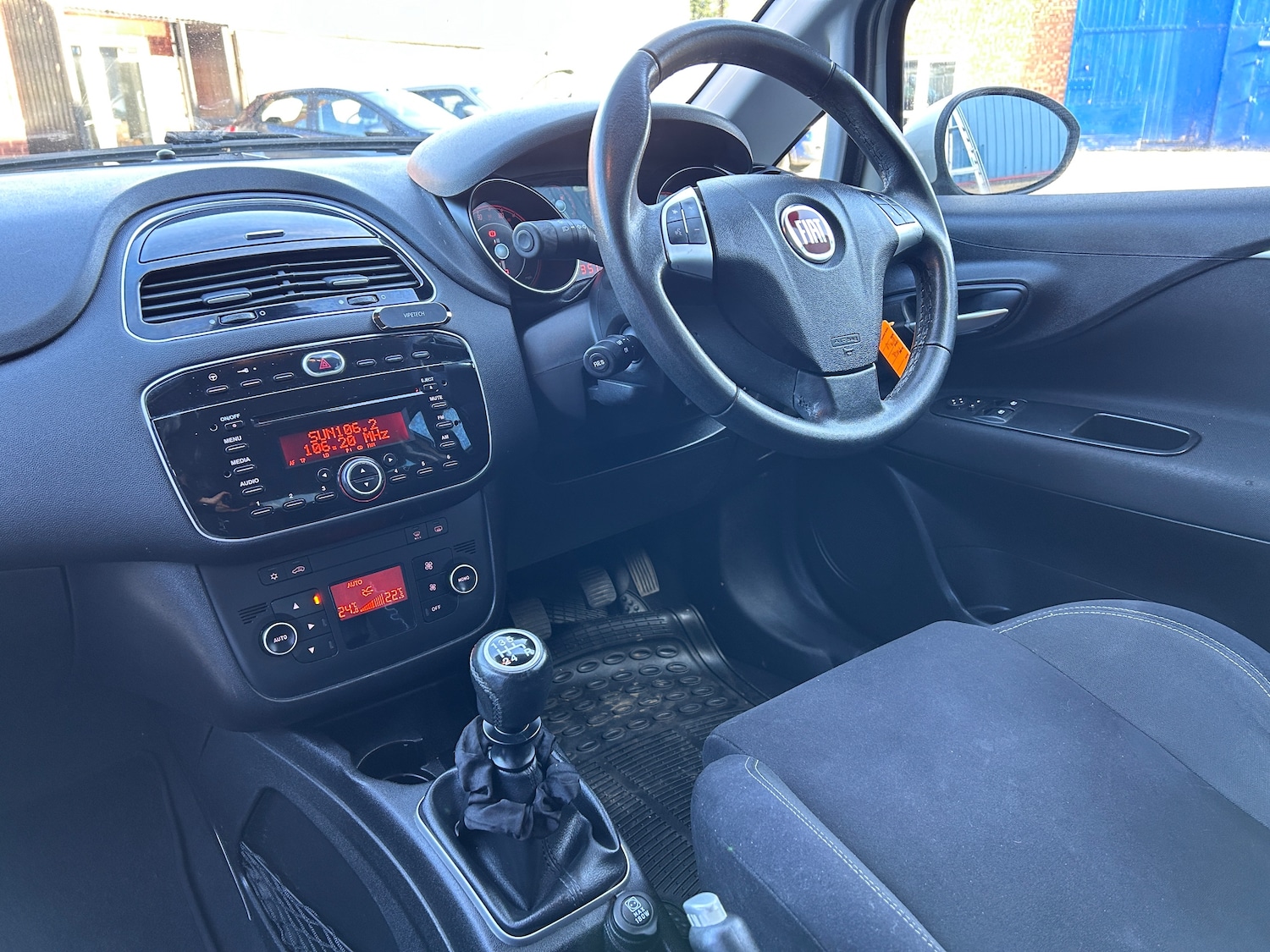 Used Fiat Punto 2013 for sale - 77654123: Photo 18