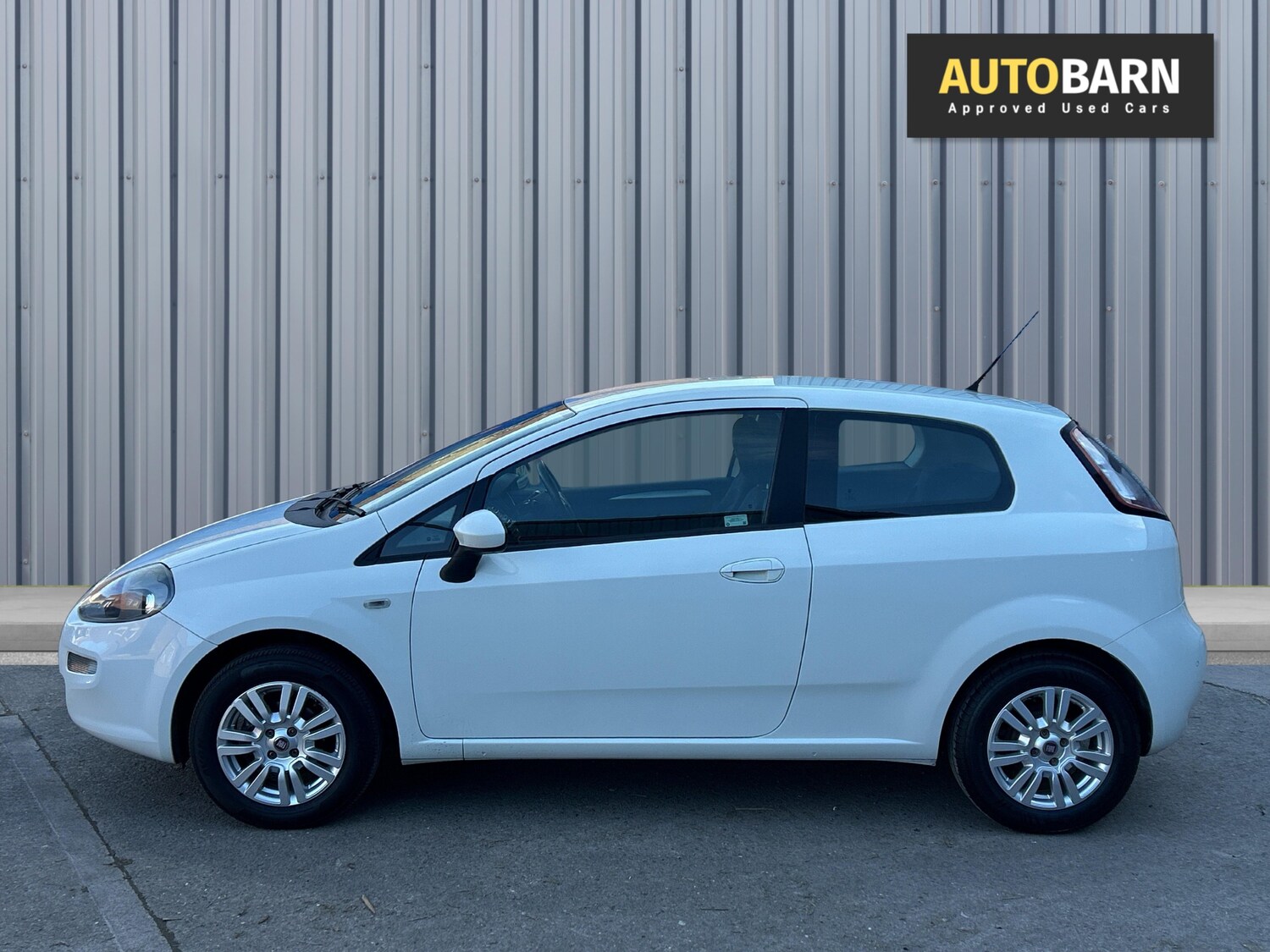 Used Fiat Punto 2013 for sale - 77654123: Photo 9