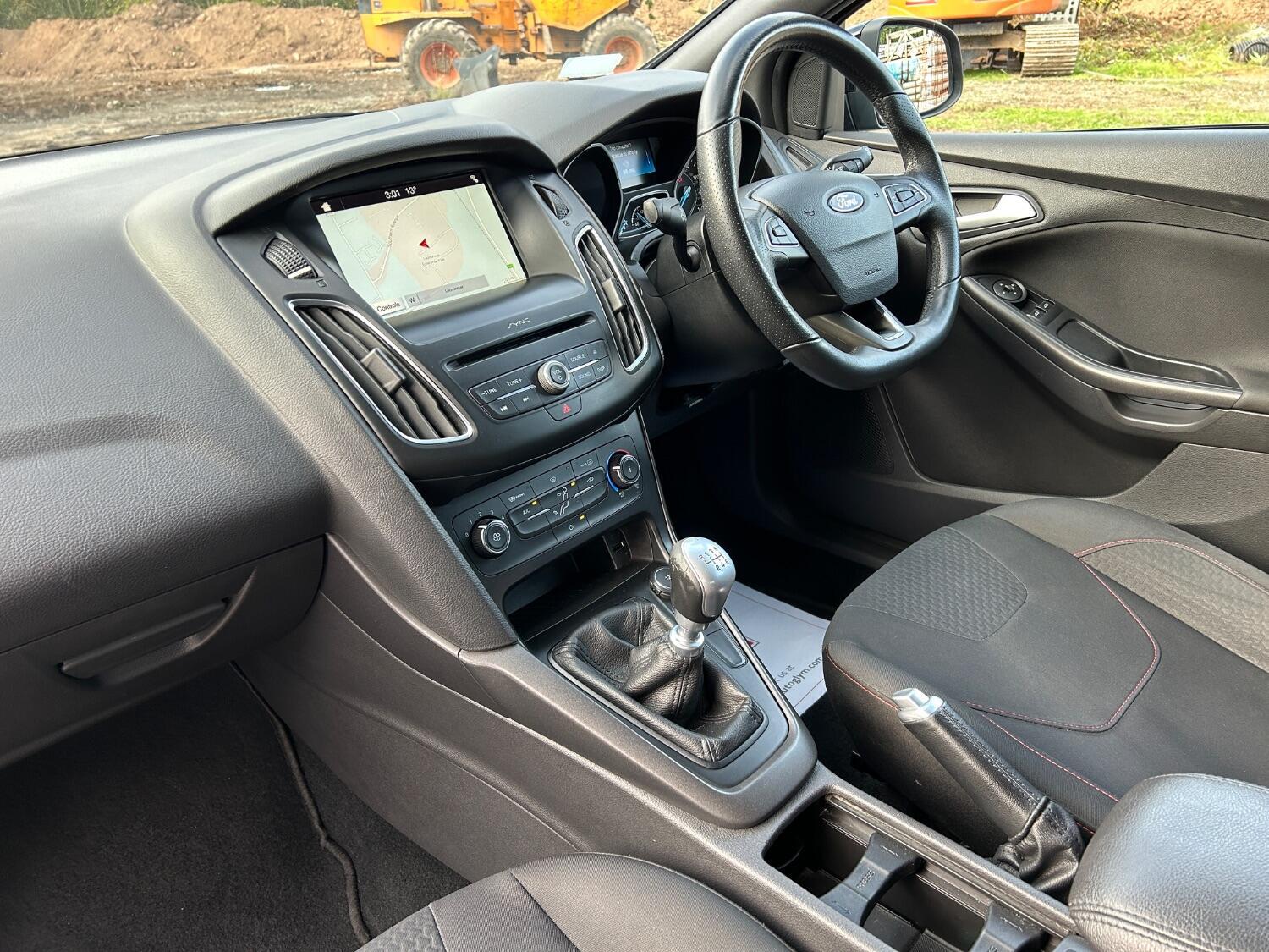Used Ford Focus 2017 for sale - 76386878: Photo 13