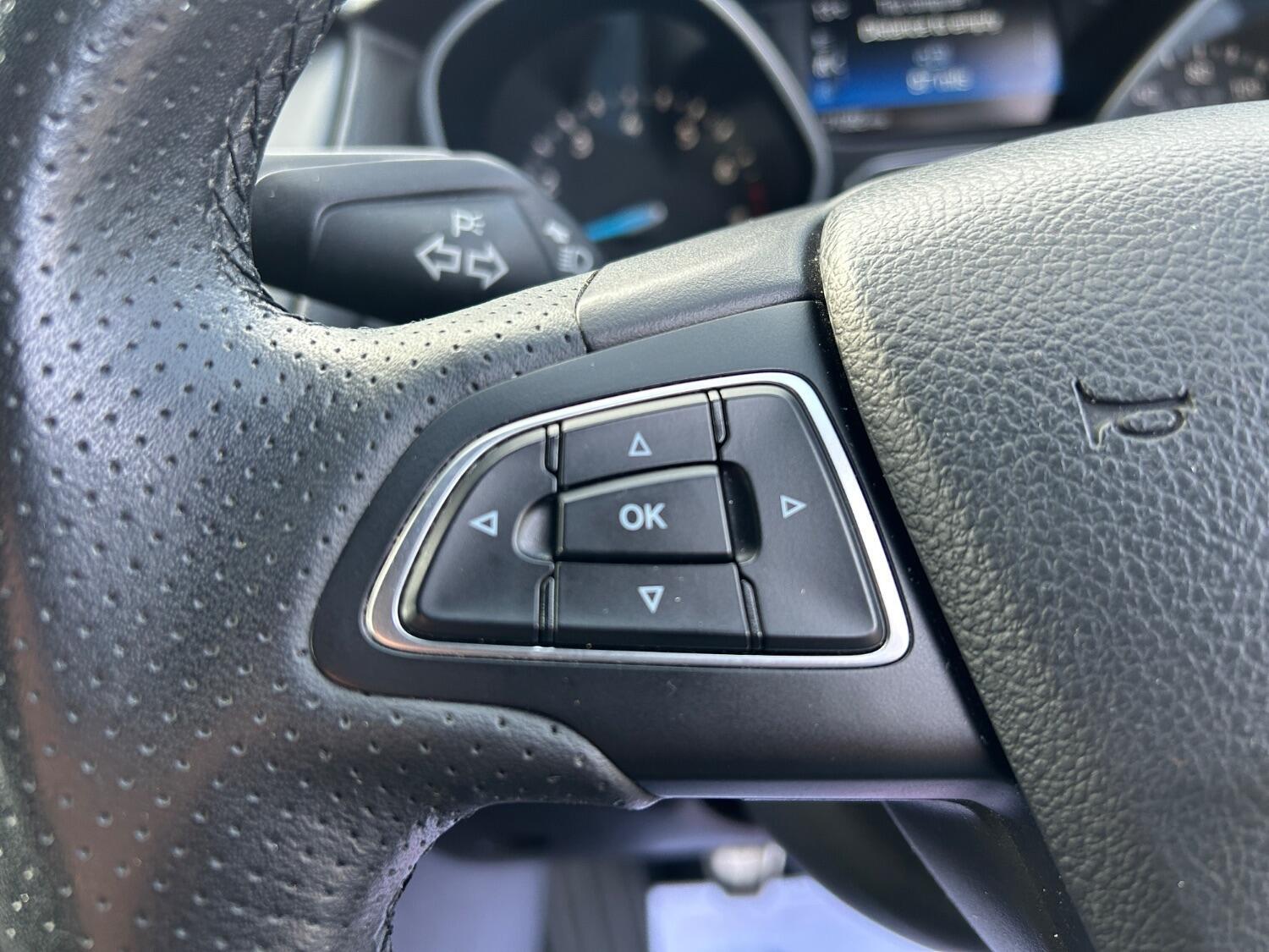 Used Ford Focus 2017 for sale - 76386878: Photo 14