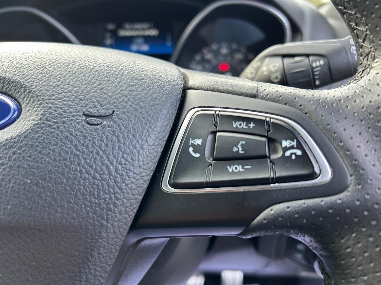 Used Ford Focus 2017 for sale - 76386878: Photo 15