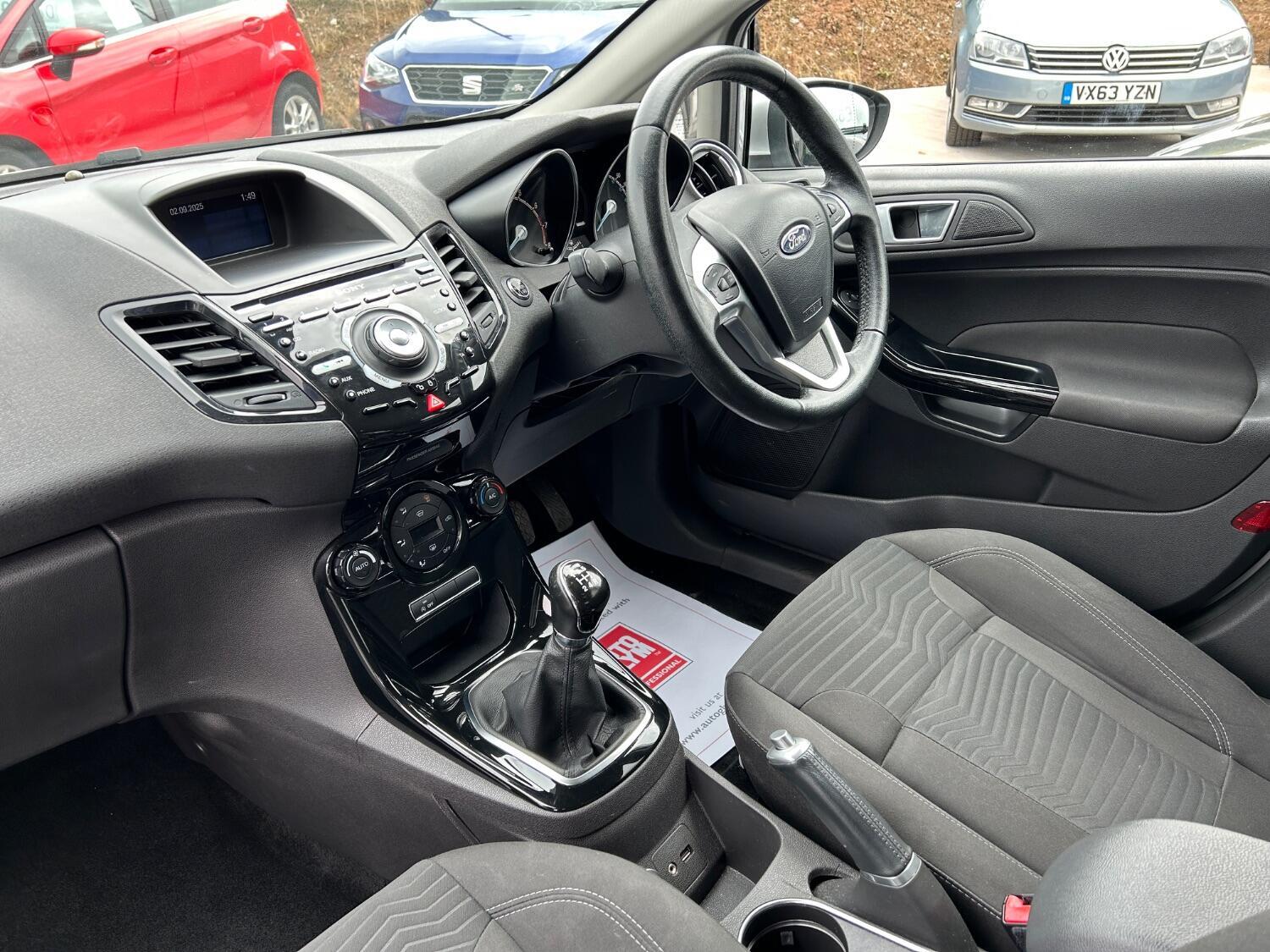 Used Ford Fiesta 2015 for sale - 76391929: Photo 13