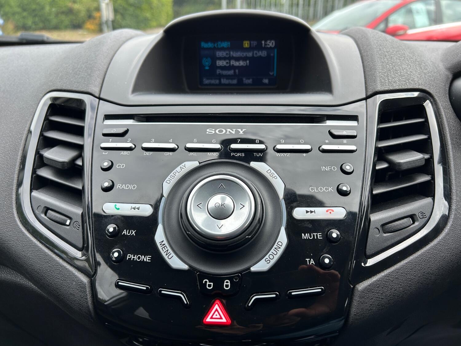 Used Ford Fiesta 2015 for sale - 76391929: Photo 16