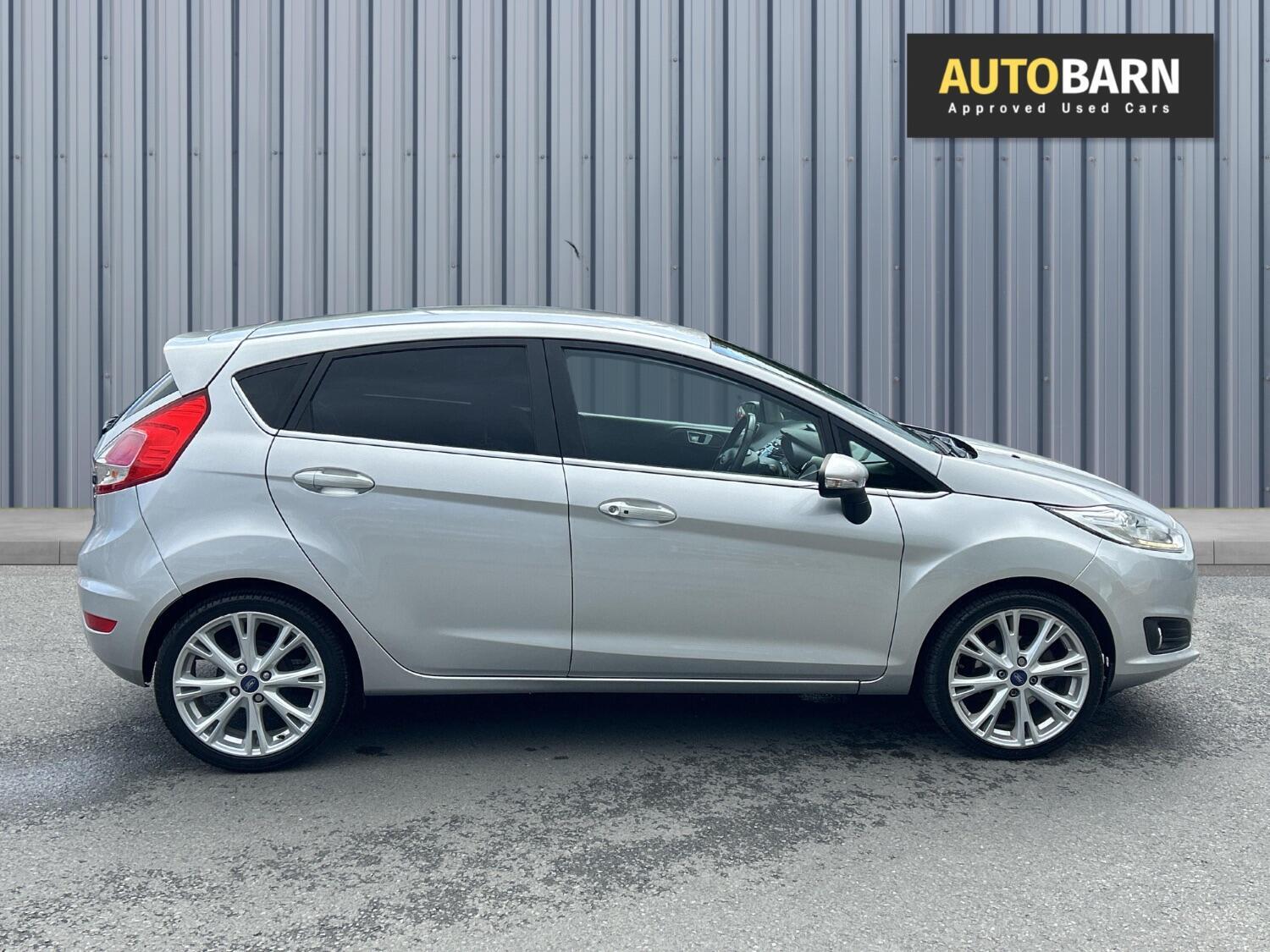 Used Ford Fiesta 2015 for sale - 76391929: Photo 5