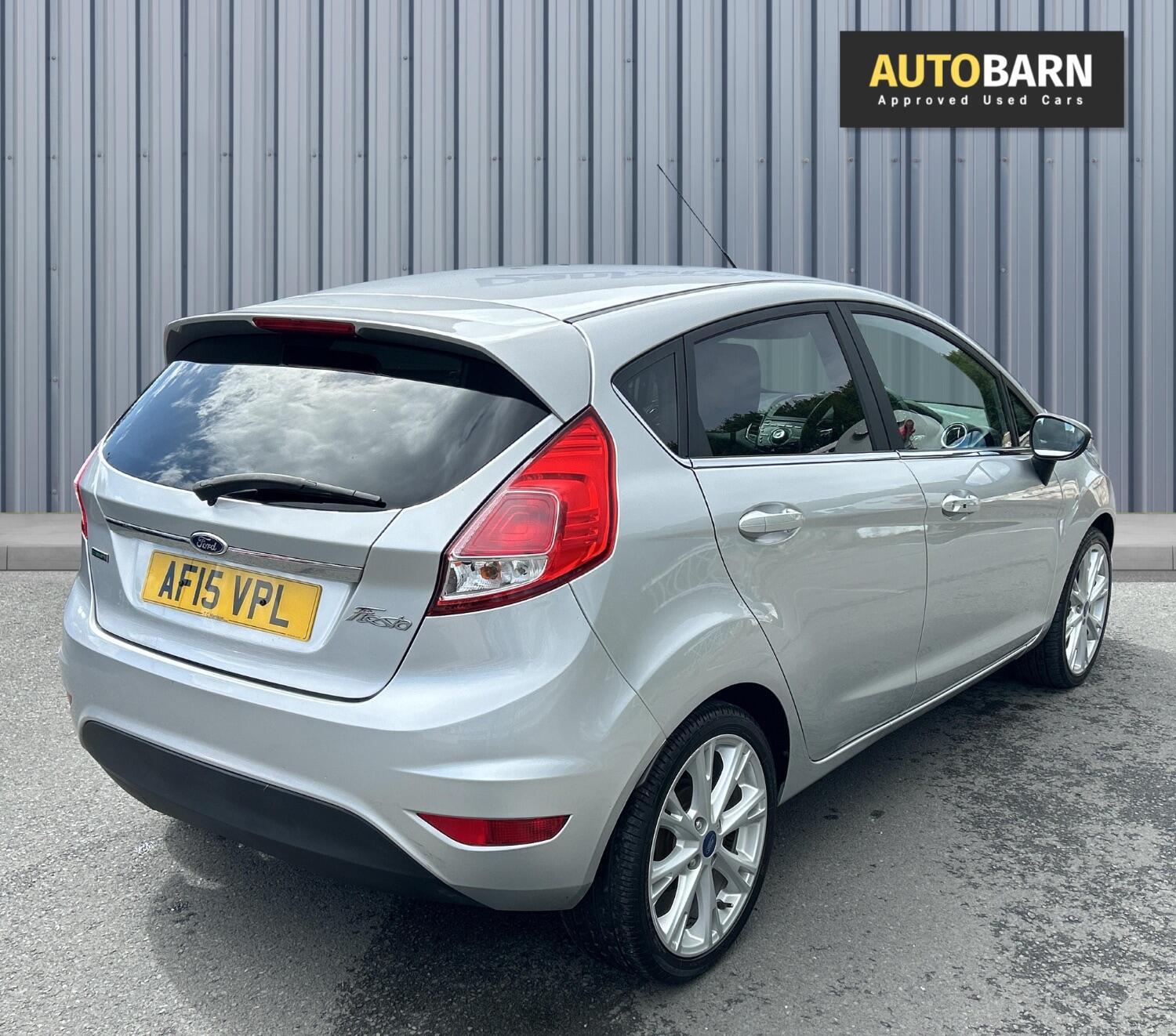 Used Ford Fiesta 2015 for sale - 76391929: Photo 7