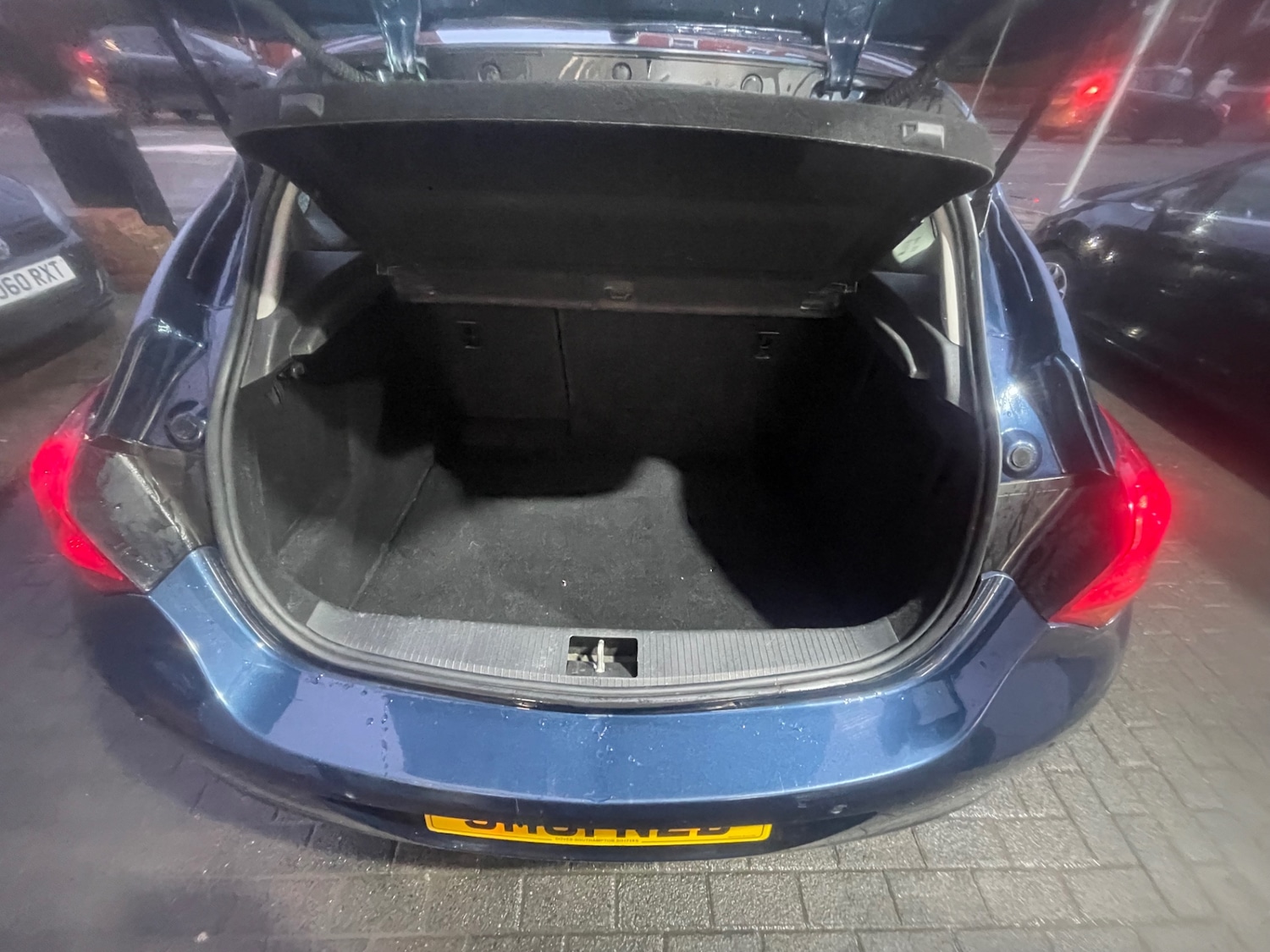 Used Vauxhall Astra 2012 for sale - 77274668: Photo 11