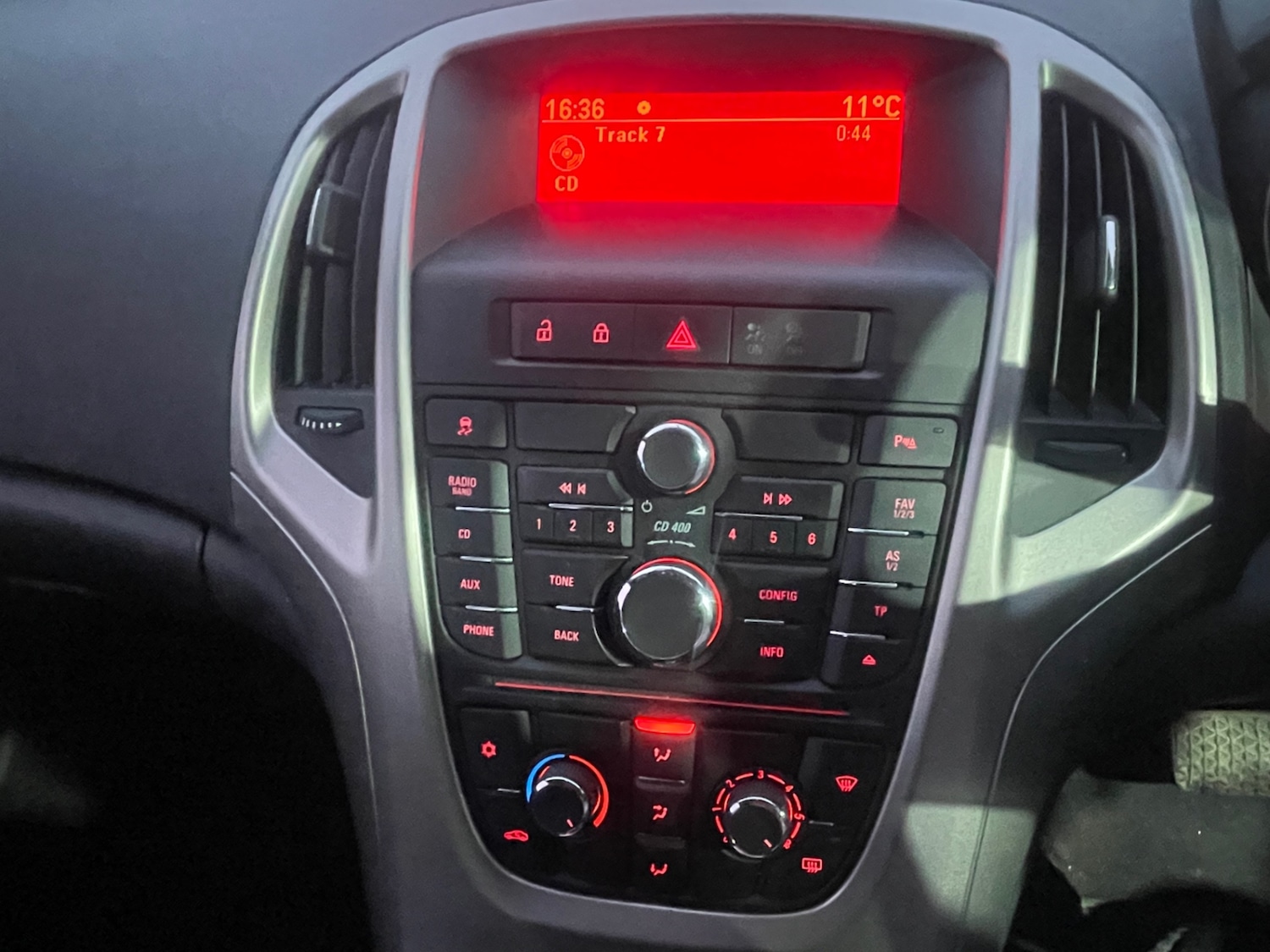 Used Vauxhall Astra 2012 for sale - 77274668: Photo 14