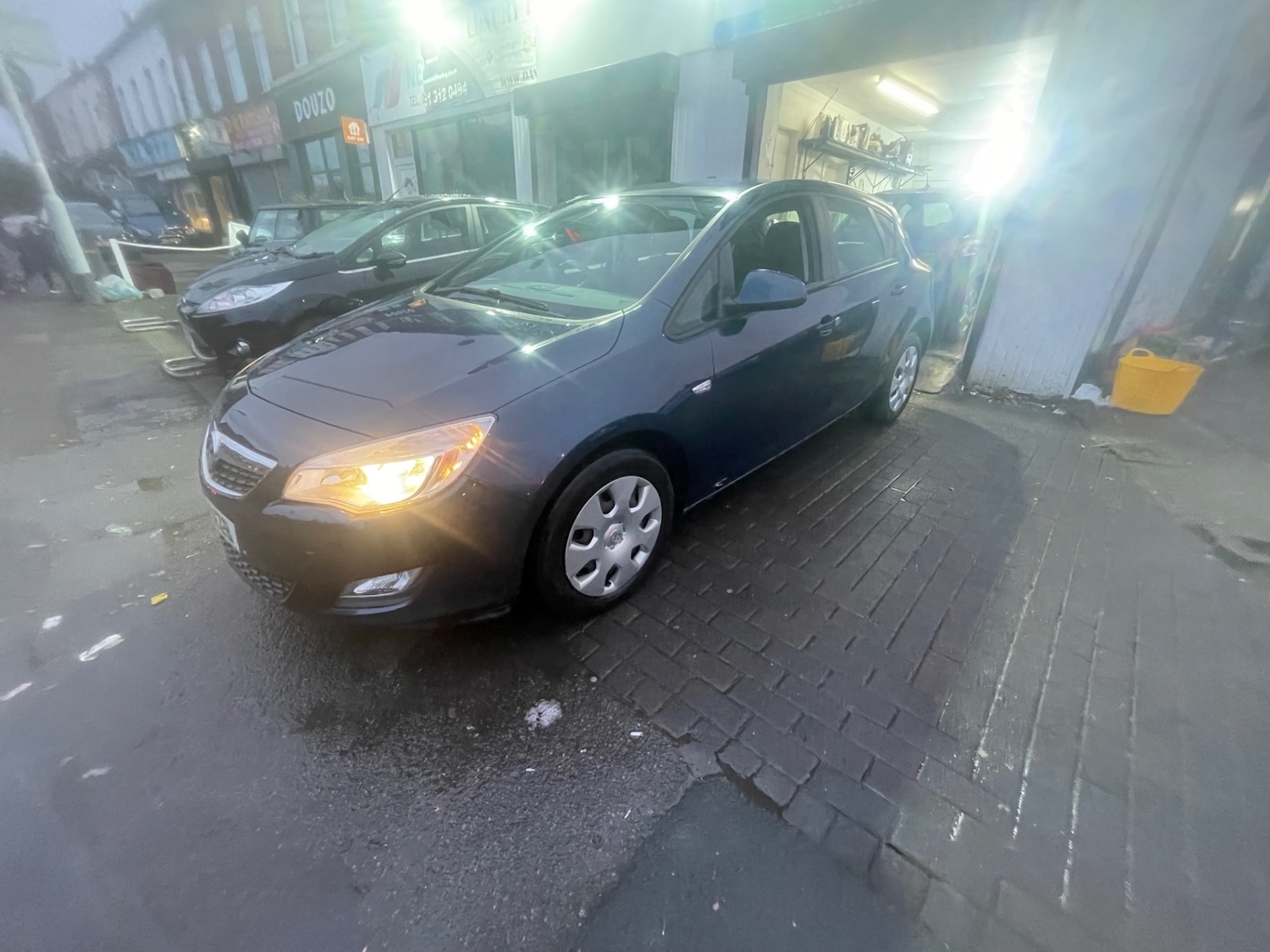 Used Vauxhall Astra 2012 for sale - 77274668: Photo 8