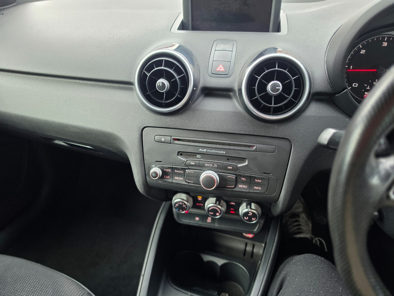 Used Audi A1 2011 for sale - 77681322: Photo 23