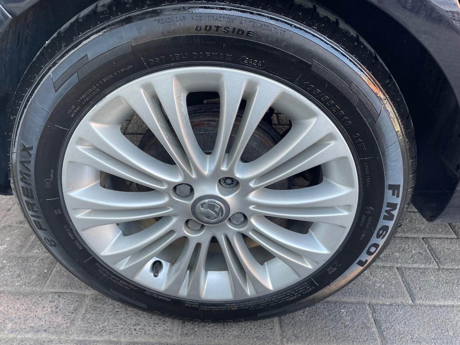 Used Vauxhall Corsa 2011 for sale - 76134499: Photo 9