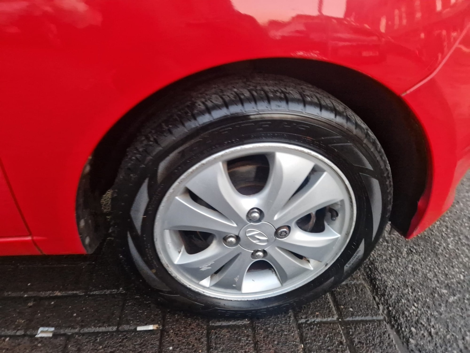 Used Hyundai i10 2011 for sale - 76618386: Photo 11