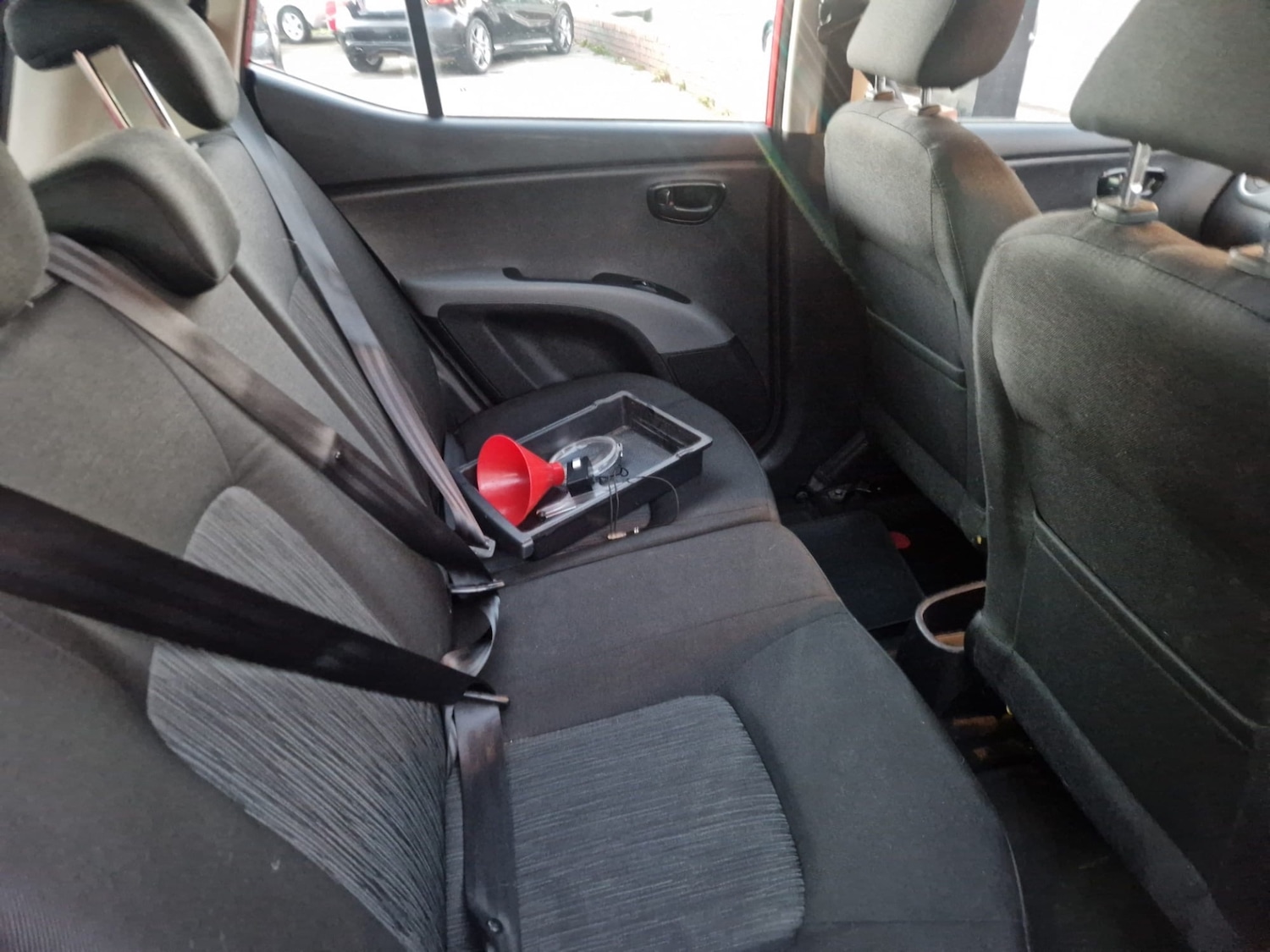 Used Hyundai i10 2011 for sale - 76618386: Photo 12