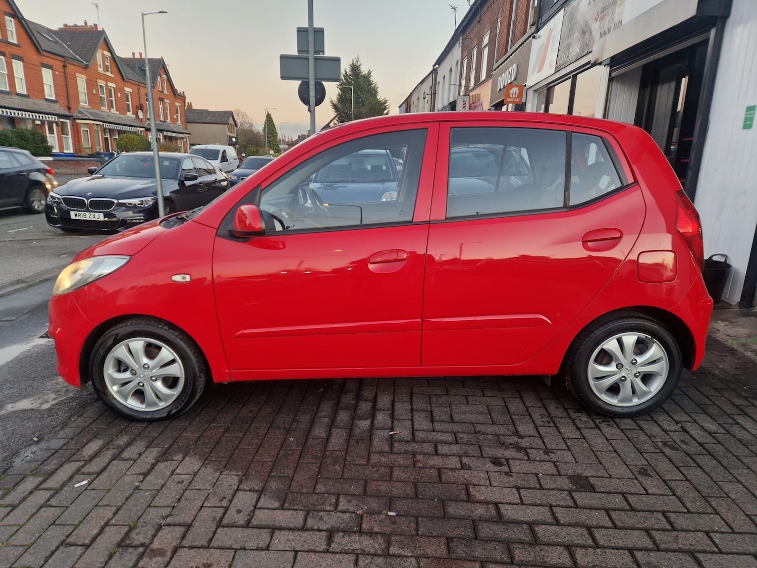 Used Hyundai i10 2011 for sale - 76618386: Photo 6