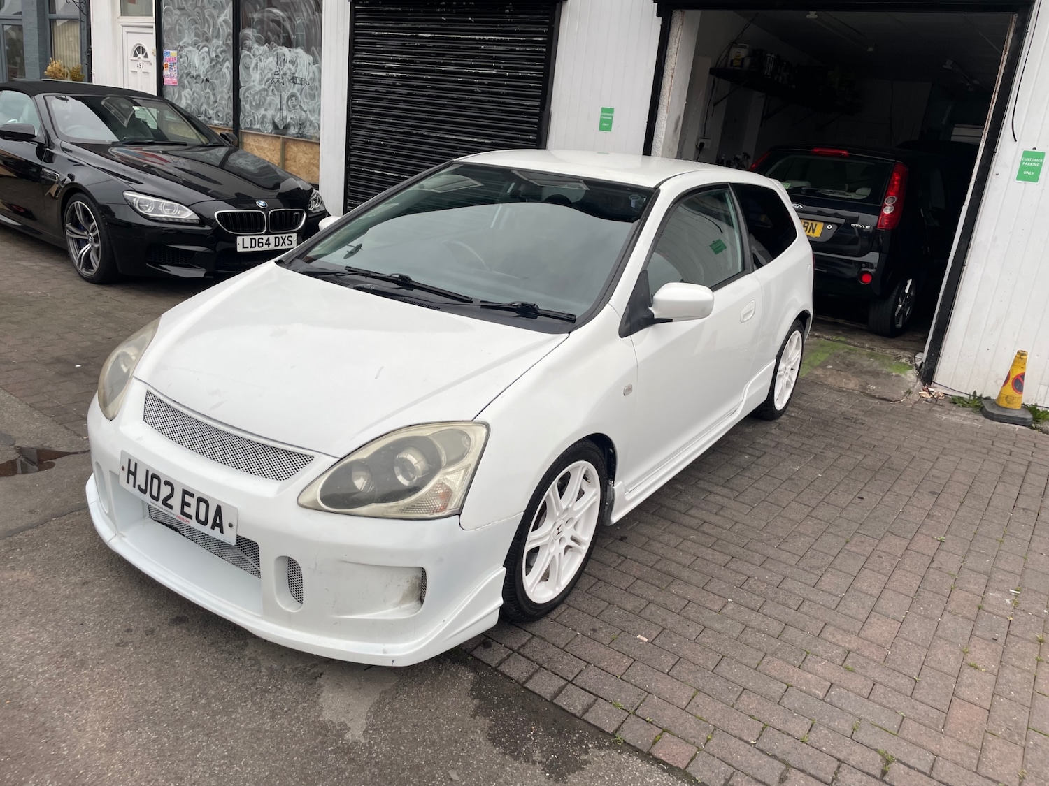 Used Honda Civic 2002 for sale - 76265799: Photo 2