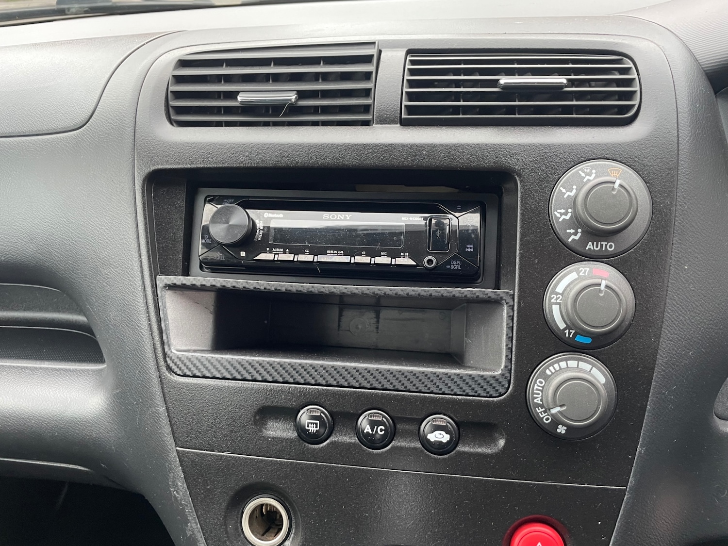 Used Honda Civic 2002 for sale - 76265799: Photo 25