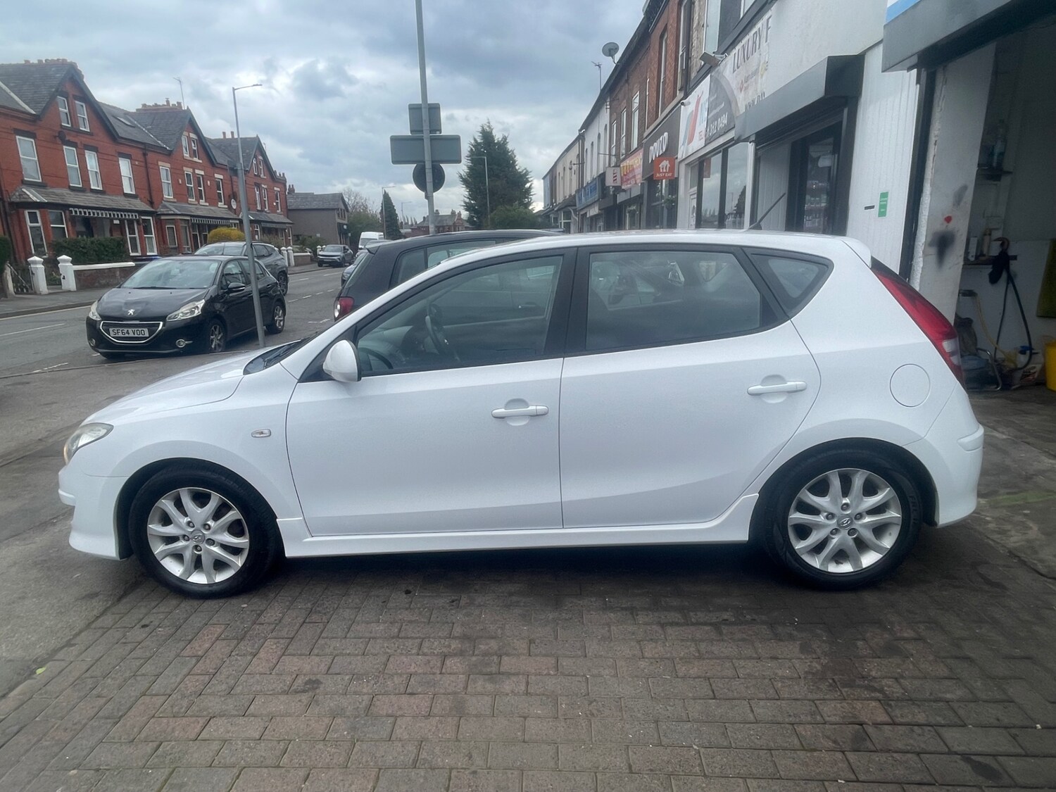 Used Hyundai i30 2011 for sale - 78078936: Photo 8